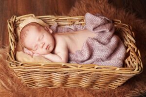 Фотосессия новорожденных: безопасность и комфорт малыша